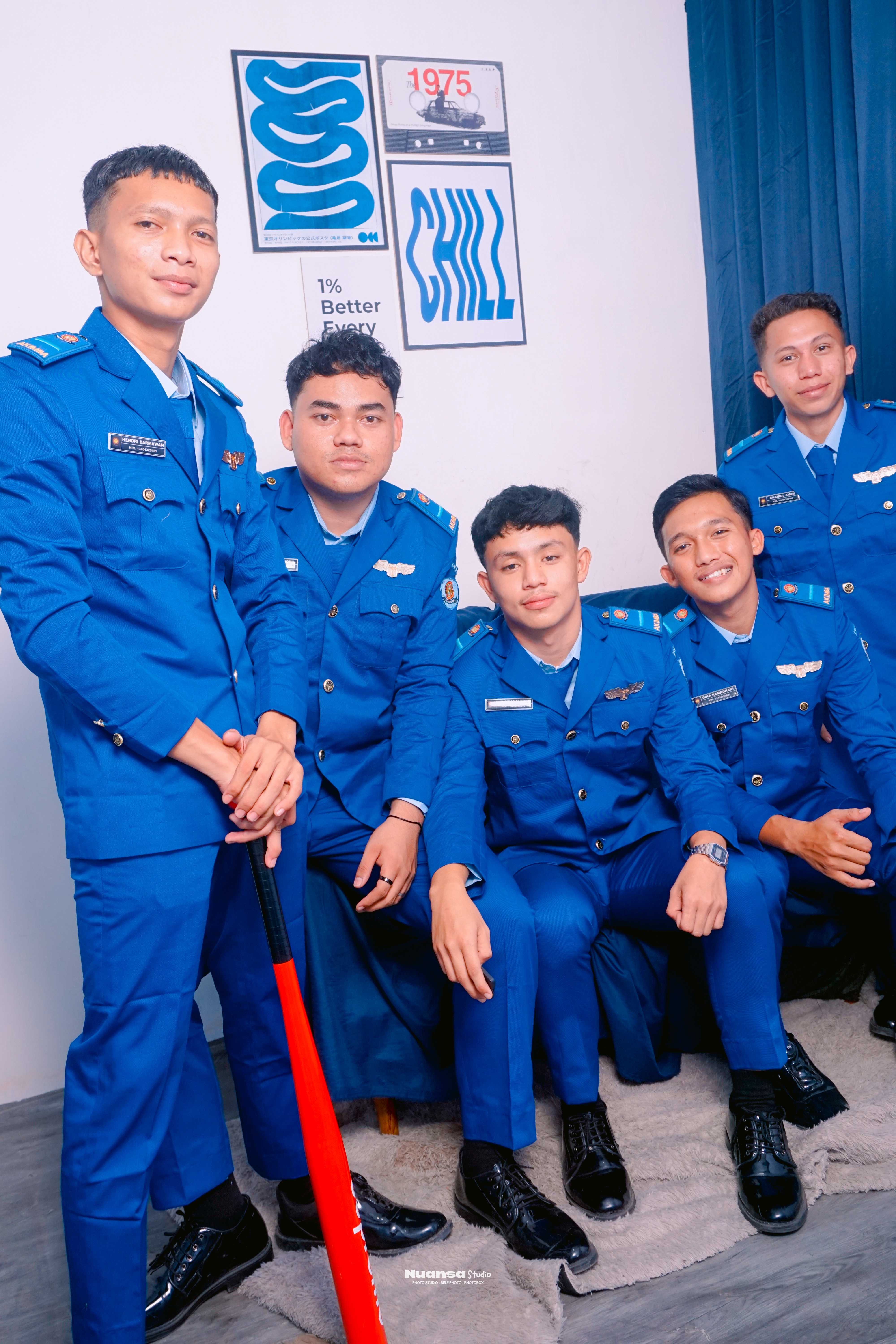 Blue Room 5 Orang